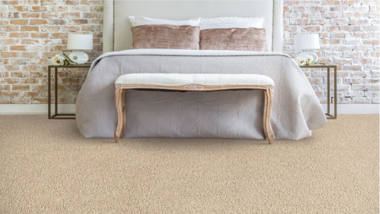 Carpet flooring in bedroom | Rigdon Floor Coverings Inc