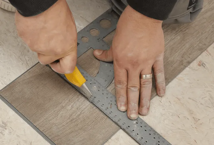 1-3-LVP_installation_1600x1600-1536x1536-1-2